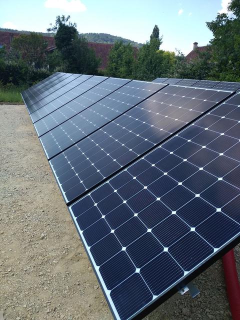 Chantiers photovoltaïques réalisés par l'entreprise Chantiers photovoltaïques réalisés par l'entreprise